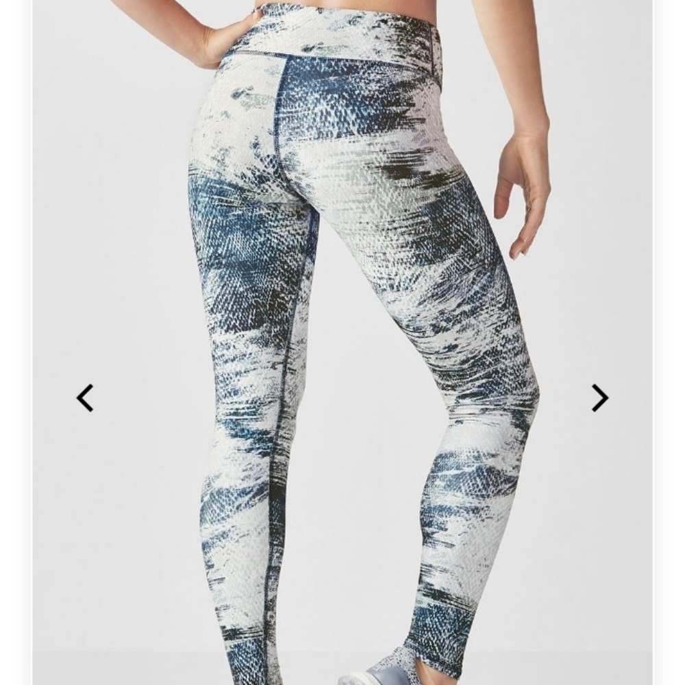 Fabletics printed powerhold leggings TALL M size